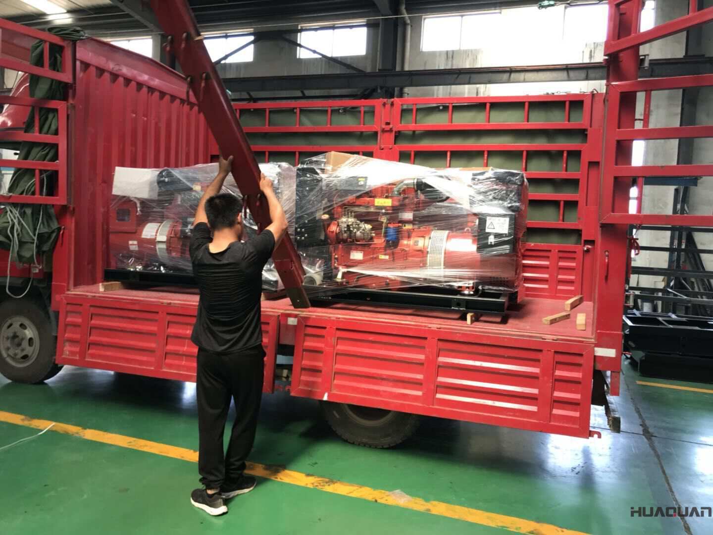 100kw和200kw兩臺自動化型柴油發電機組于9月25日發往內蒙古