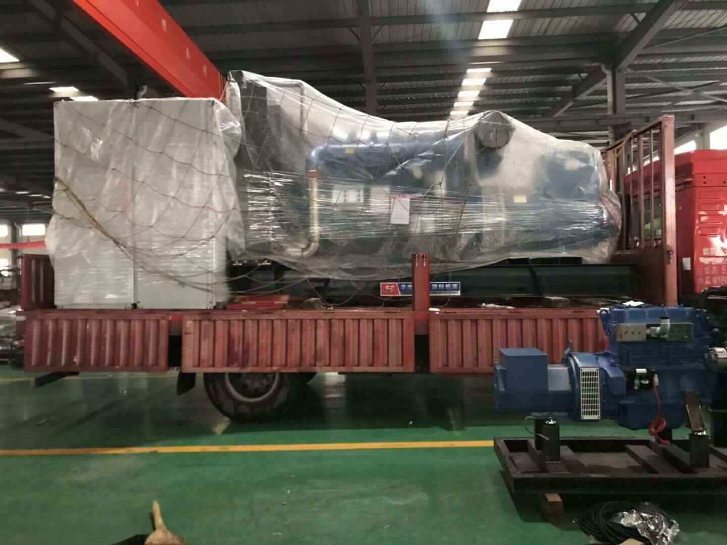 12月24日，李先生從華全動力采購的一臺800kw四保護柴油發(fā)電機組順利發(fā)往河北省